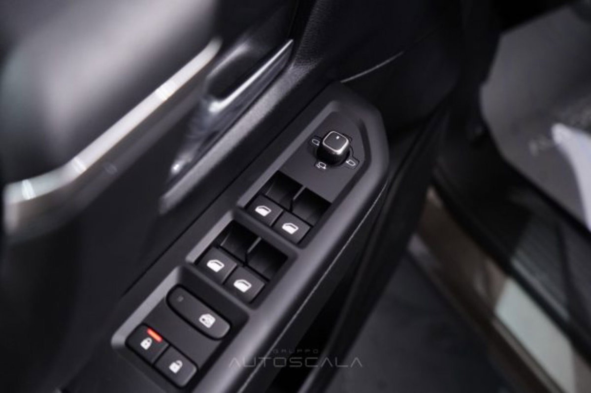 Jeep Compass 1.2 turbo e-hybrid mhev First Edition fwd 145cv edct6 (10)