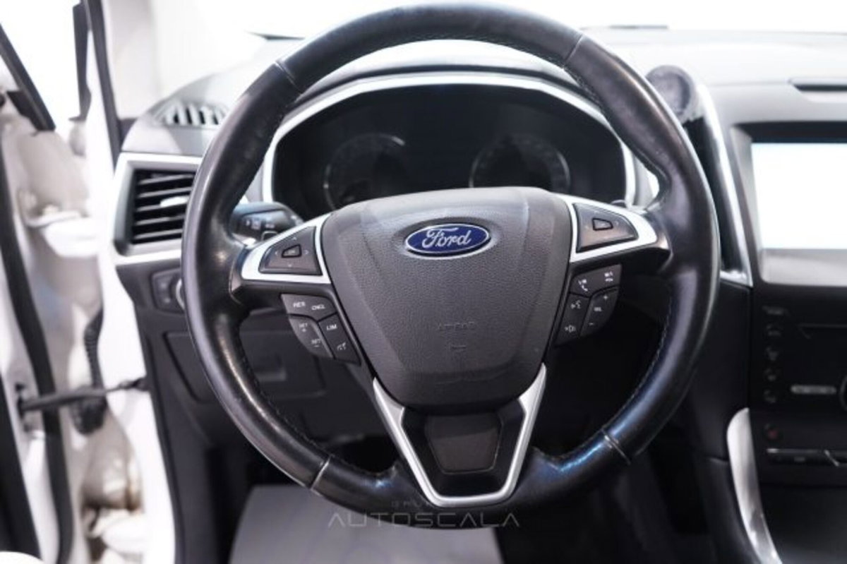 Ford Edge 2.0 TDCI 210 CV AWD Start&Stop Powershift Titanium (13)