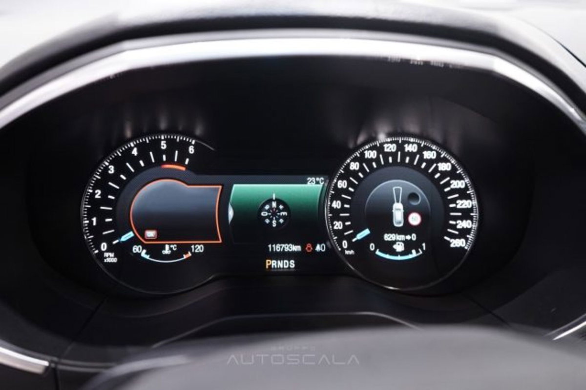 Ford Edge 2.0 TDCI 210 CV AWD Start&Stop Powershift Titanium (14)