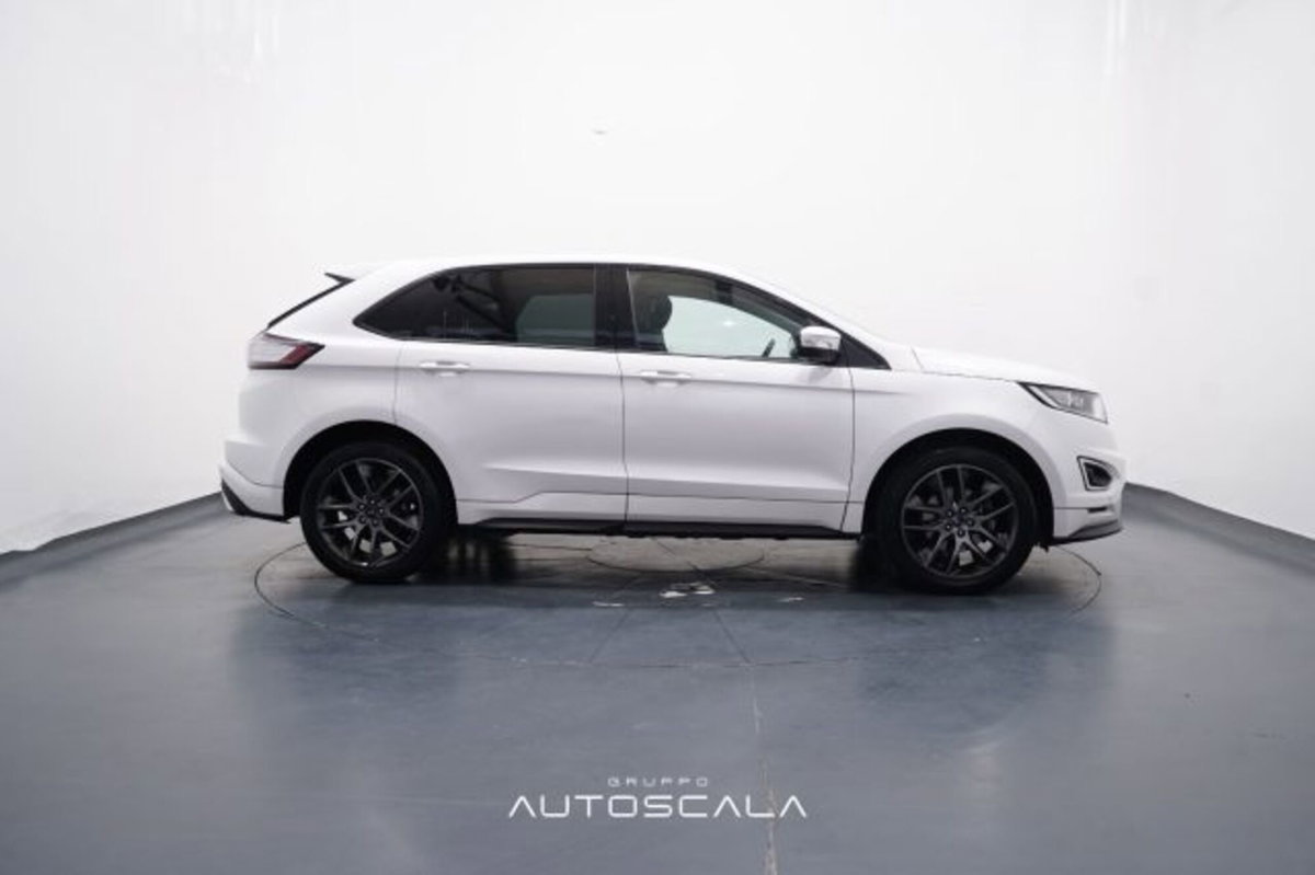 Ford Edge 2.0 TDCI 210 CV AWD Start&Stop Powershift Titanium (6)