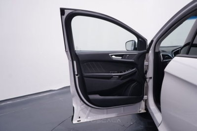 Ford Edge 2.0 TDCI 210 CV AWD Start&Stop Powershift Titanium (8)