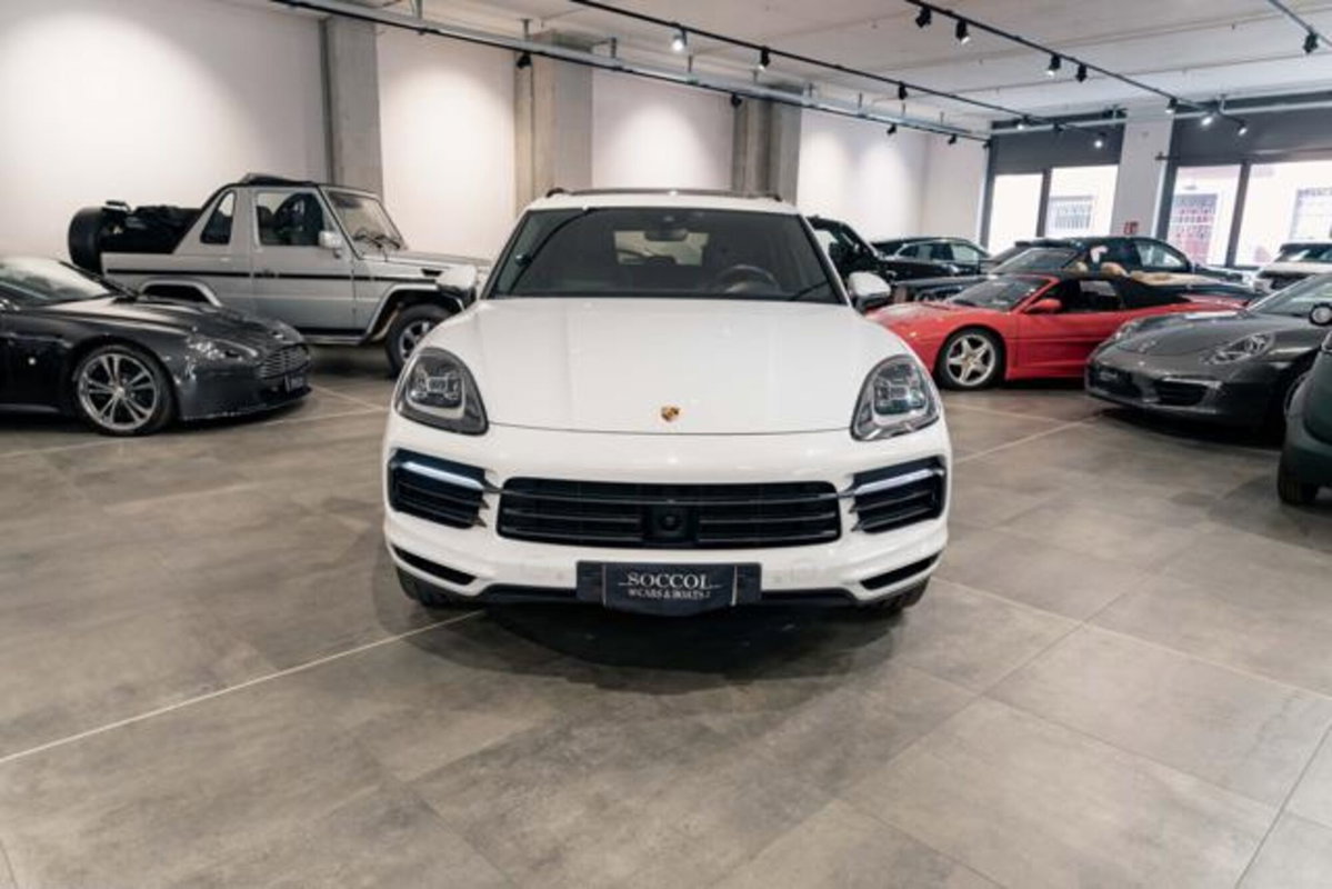 Porsche Cayenne 3.0 V6 (2)