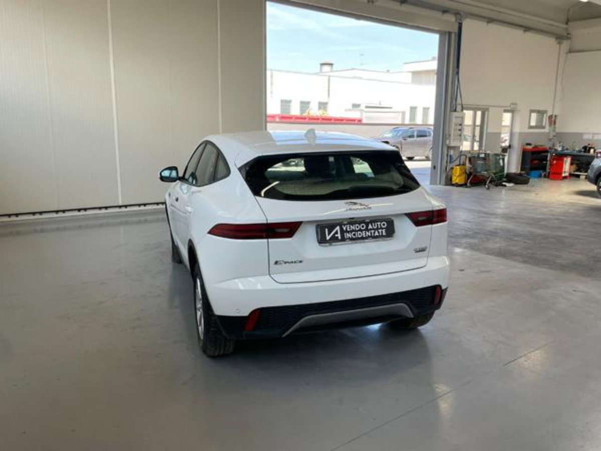 Jaguar E-Pace 2.0D 150 CV AWD (5)