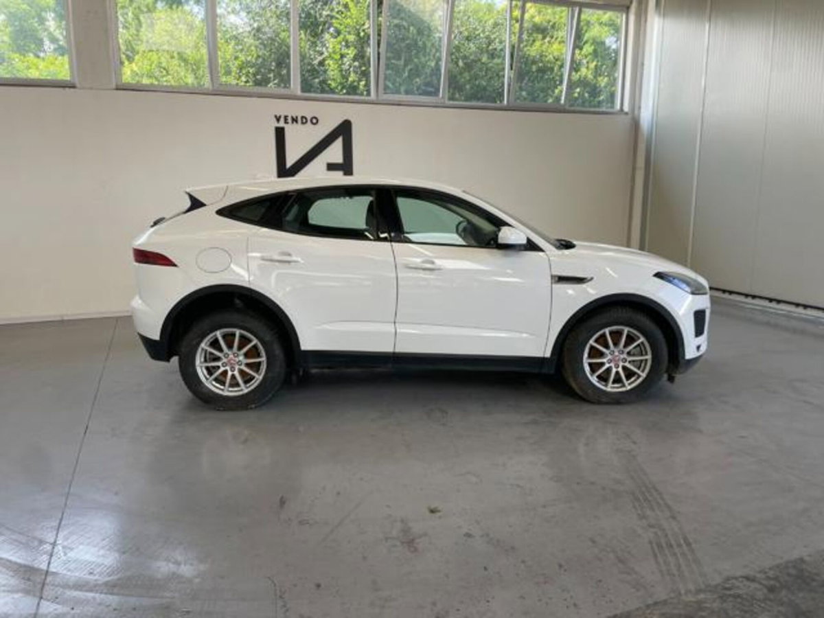 Jaguar E-Pace 2.0D 150 CV AWD (8)
