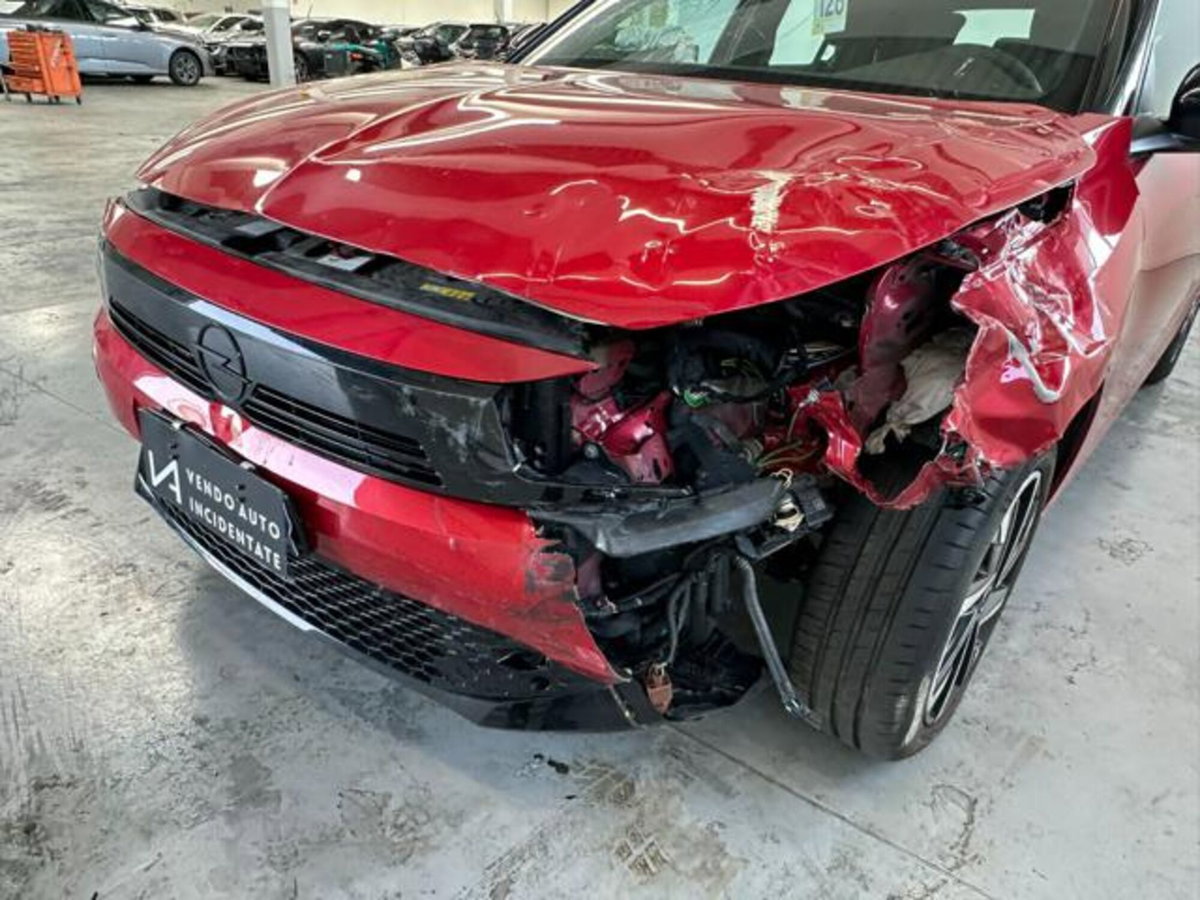Opel Corsa 1.2 hybrid GS 100cv dct6 (10)