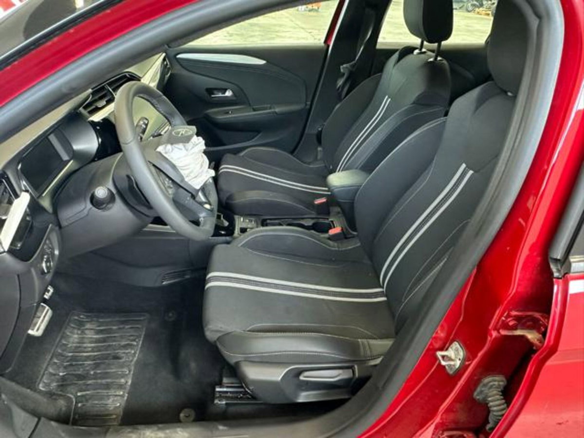 Opel Corsa 1.2 hybrid GS 100cv dct6 (11)