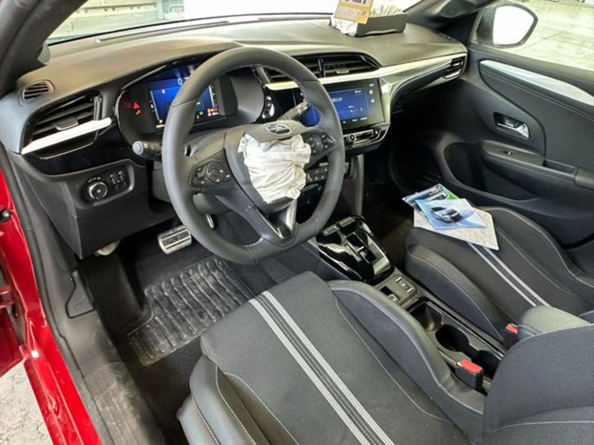 Opel Corsa 1.2 hybrid GS 100cv dct6 (13)