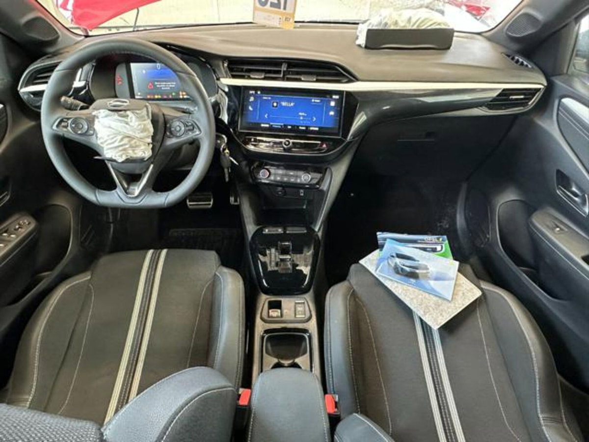 Opel Corsa 1.2 hybrid GS 100cv dct6 (14)