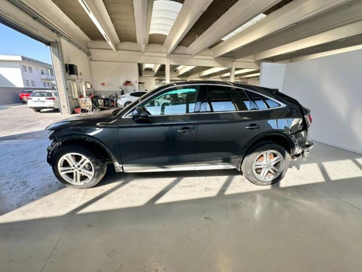 Audi Q5 40 TDI 204 CV quattro S tronic Business (4)