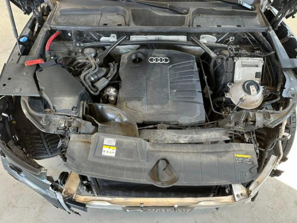 Audi Q5 40 TDI 204 CV quattro S tronic Business (9)
