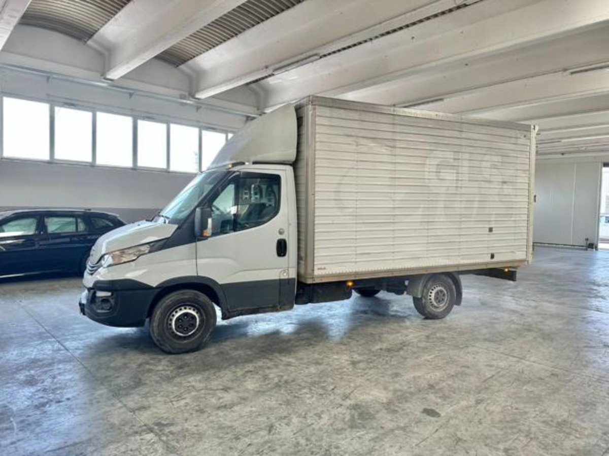 Iveco Daily Telaio 35S12 2.3 HPT PL Cabinato (4)