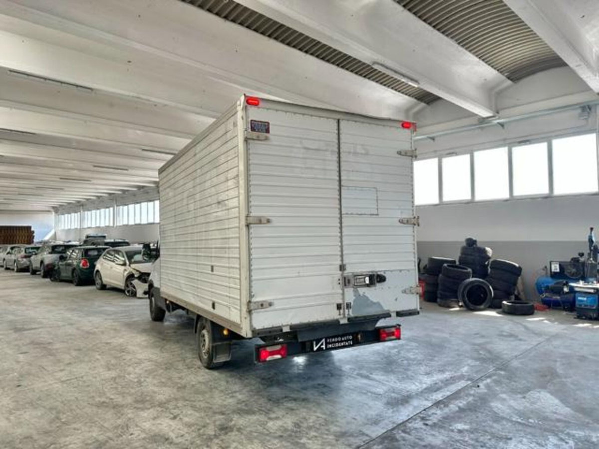 Iveco Daily Telaio 35S12 2.3 HPT PL Cabinato (5)