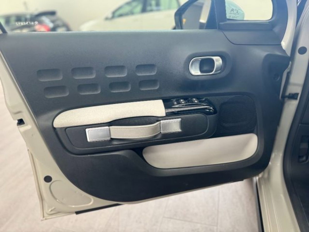 Citroen C3 BlueHDi 100 S&S Shine (12)