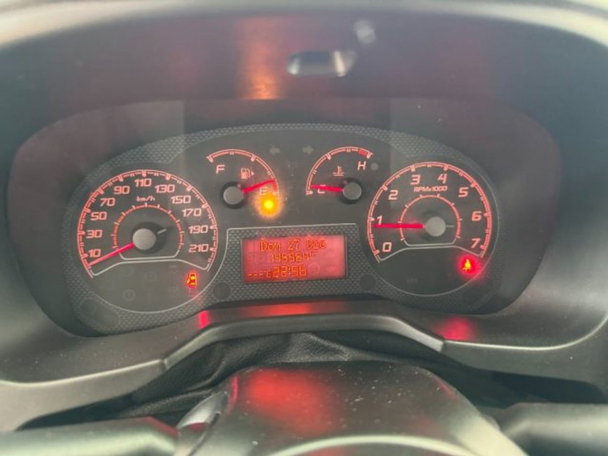 Fiat Qubo 1.3 MJT 80 CV Lounge (20)