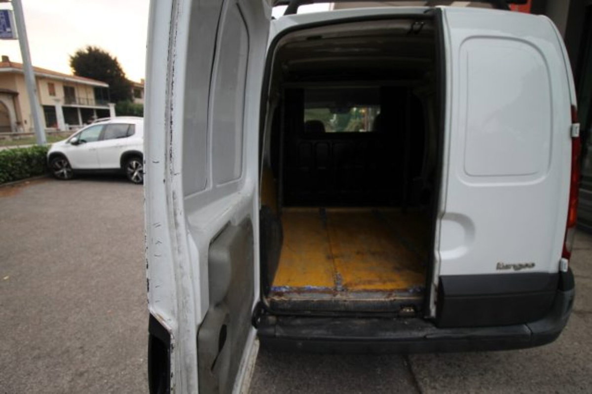 Renault Kangoo 1.5 dCi/60CV 3p. Confort Express (11)
