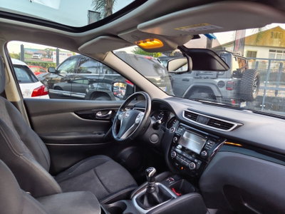 Nissan Qashqai 1.5 dCi Tekna (4)