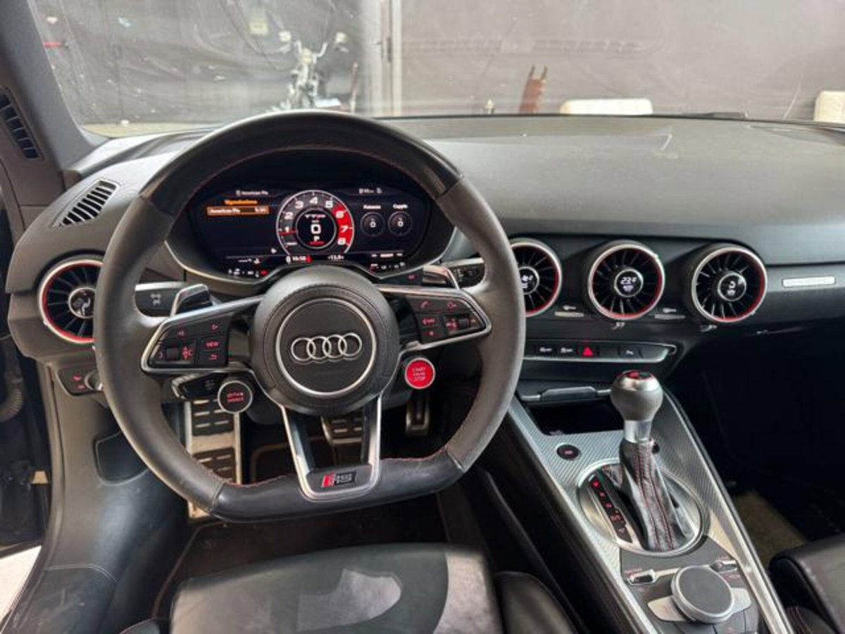 Audi TT RS Coupé 2.5 TFSI quattro S tronic (7)