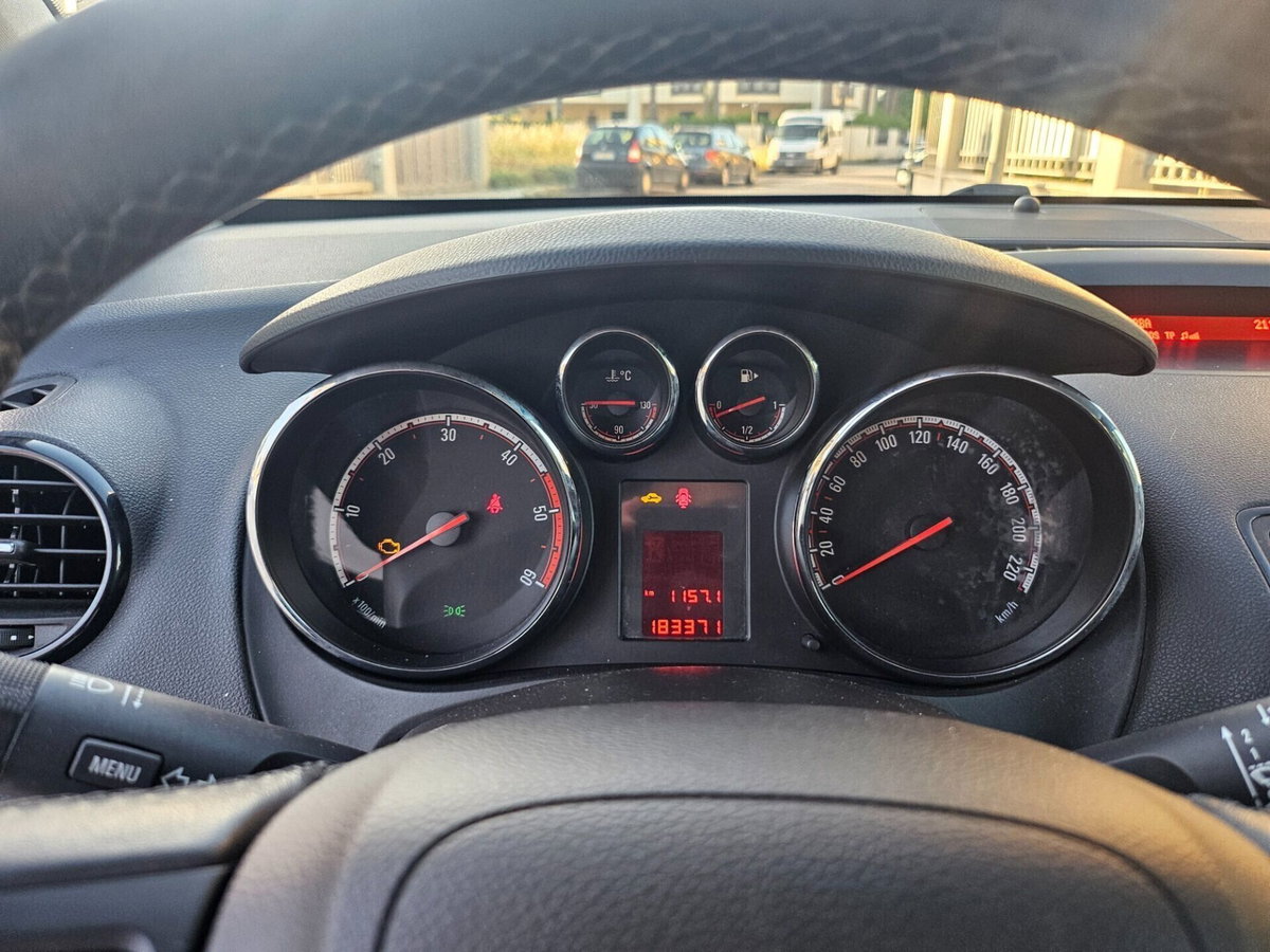 Opel Meriva 1.3 CDTI 95CV ecoFLEStart&Stop Cosmo (12)