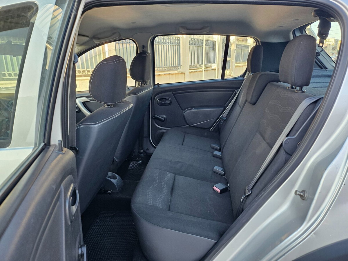 Dacia Sandero Stepway 1.5 dCi 70CV (14)