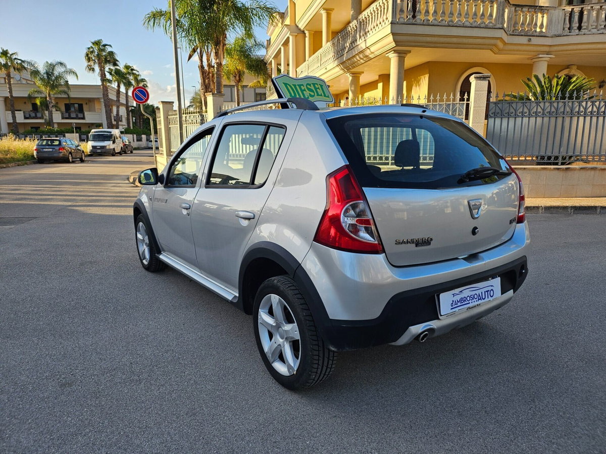 Dacia Sandero Stepway 1.5 dCi 70CV (6)