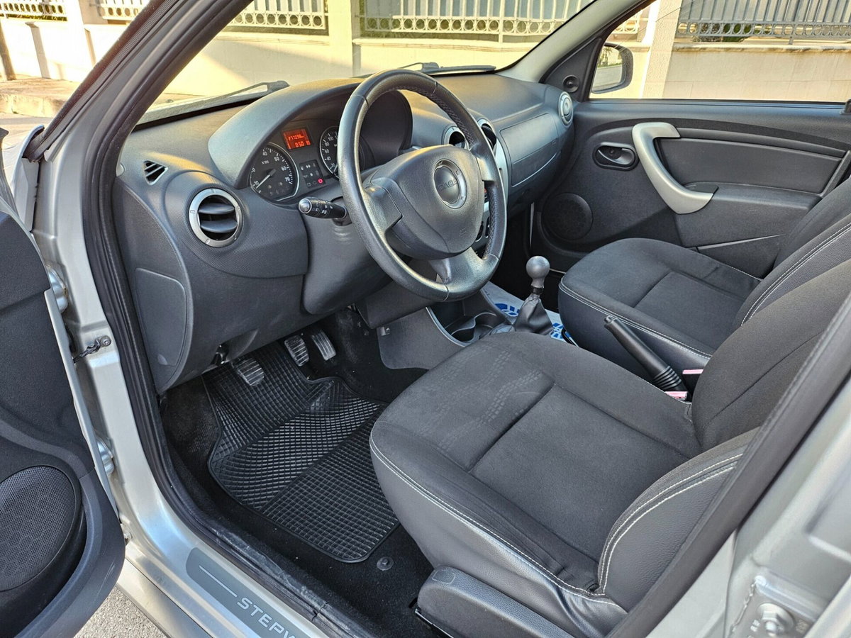 Dacia Sandero Stepway 1.5 dCi 70CV (8)
