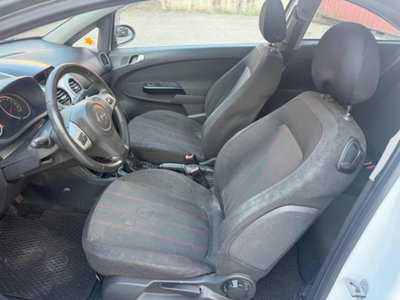 Opel Corsa 1.3 CDTI 75CV ecoFLE3 porte Club (9)