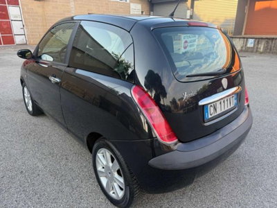 Lancia Ypsilon 16V Platino (4)