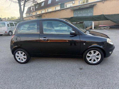 Lancia Ypsilon 16V Platino (2)