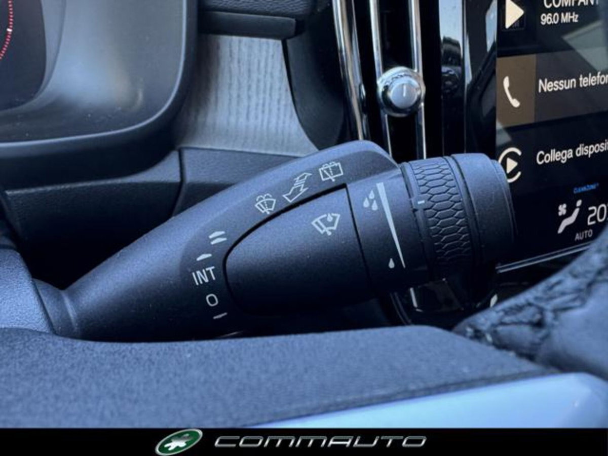 Volvo XC40 D3 Geartronic Inscription (14)
