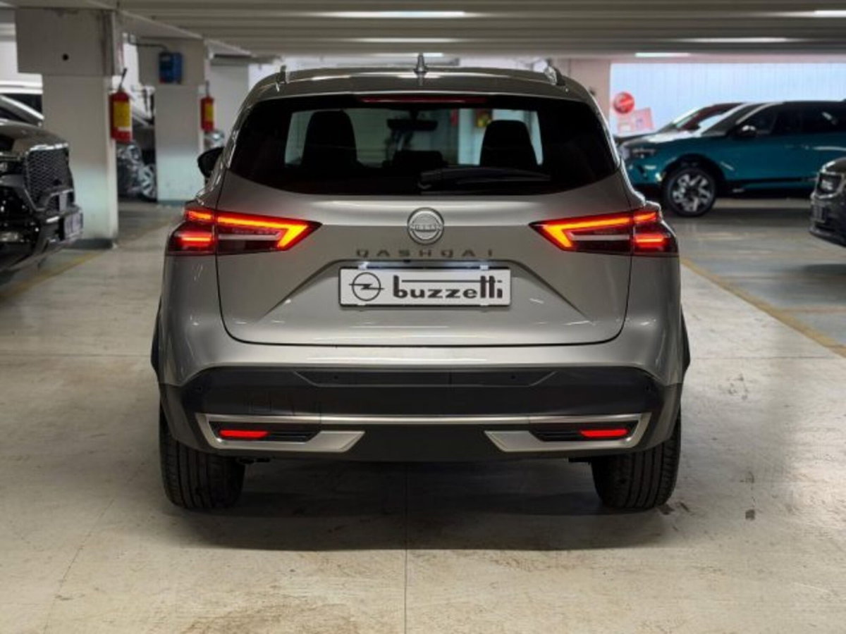 Nissan Qashqai 1.3 mhev N-Connecta 2wd 140cv (6)