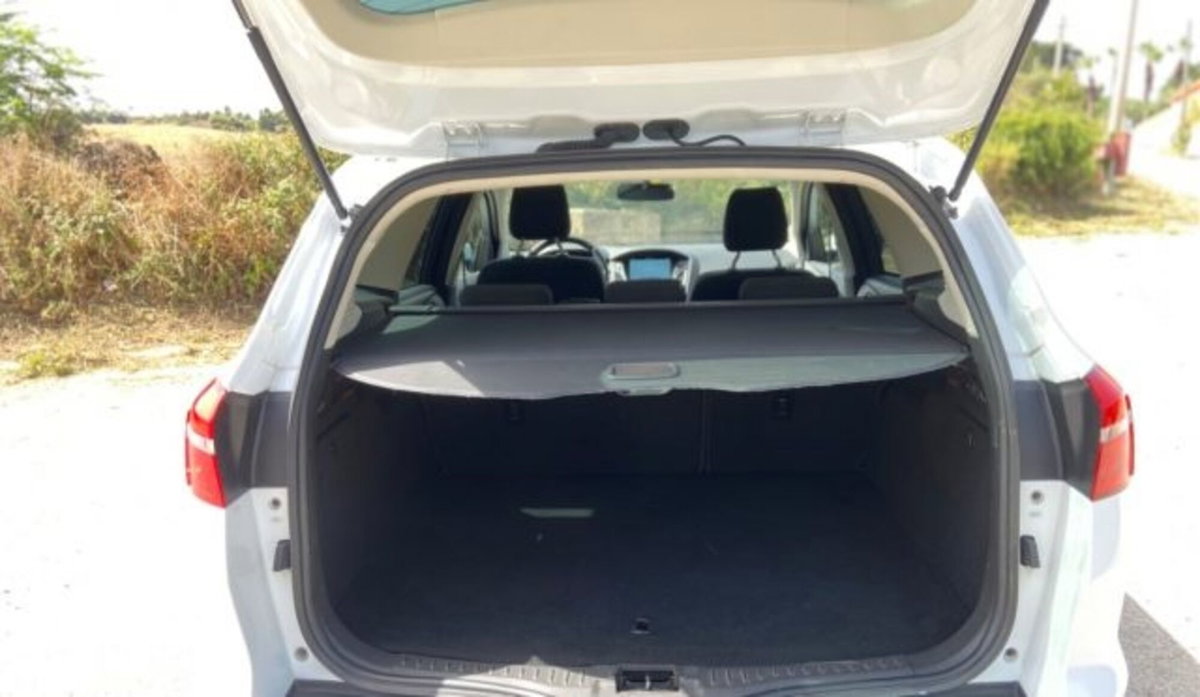 Ford Focus Station Wagon 1.5 TDCi 120 CV Start&Stop SW Business (16)