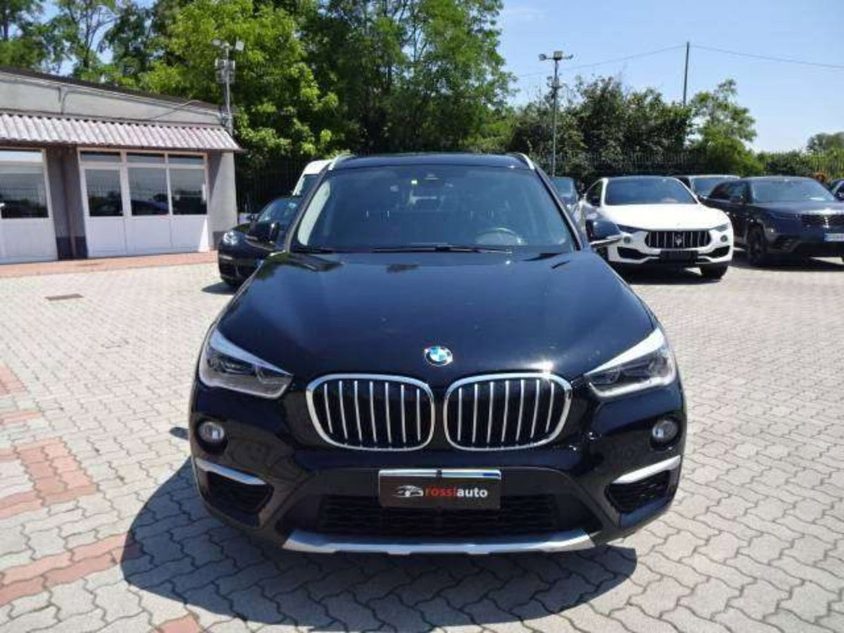 BMW X1 sDrive18i Advantage (2)