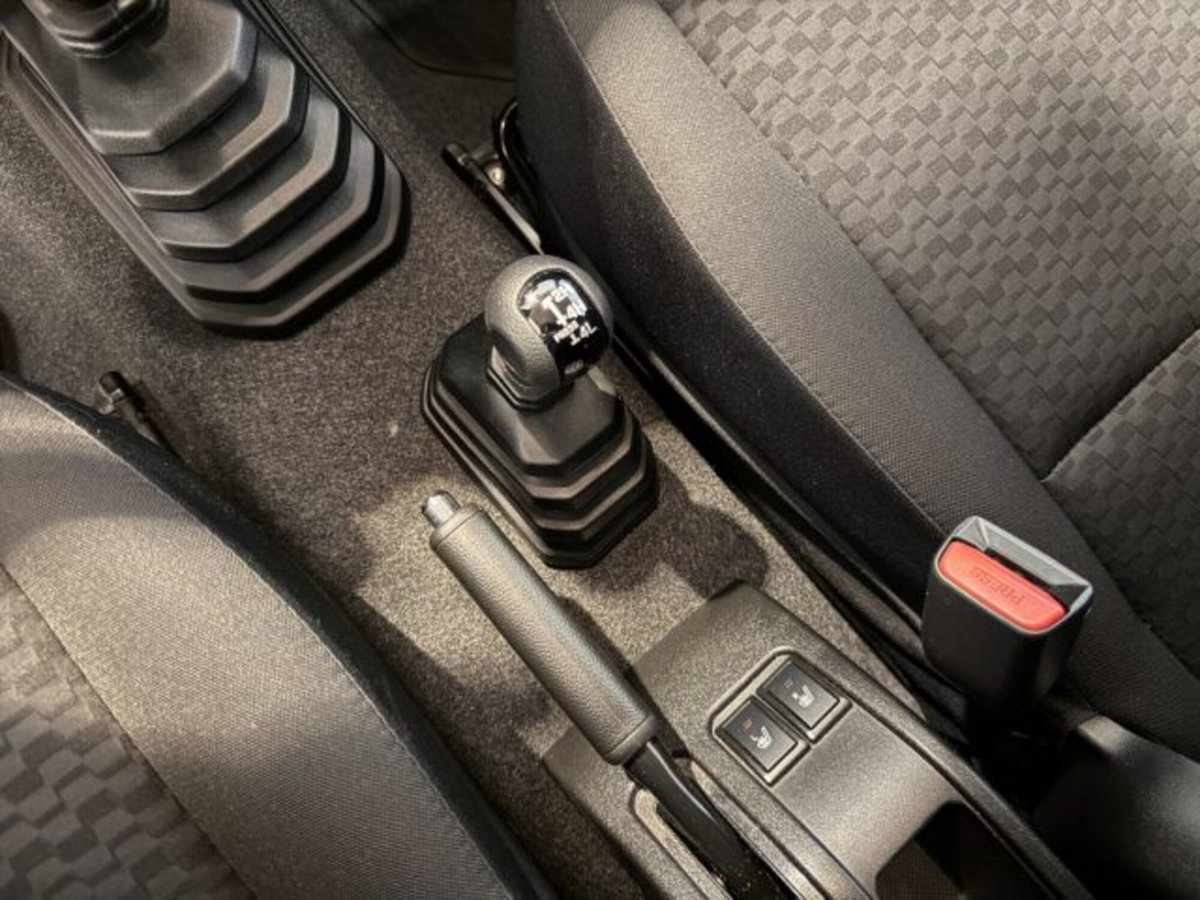 Suzuki Jimny 1.5 Pro 4wd allgrip (12)