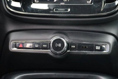 Volvo XC40 D3 AWD Geartronic R-design (10)