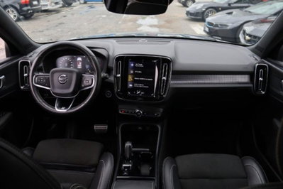 Volvo XC40 D3 AWD Geartronic R-design (17)