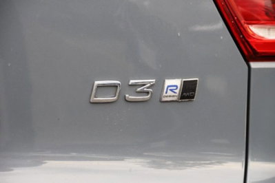 Volvo XC40 D3 AWD Geartronic R-design (19)