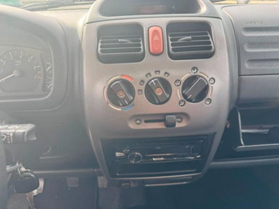 Opel Agila 1.0 12V Enjoy (10)