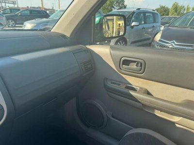 Nissan X-Trail 2.2 dCi Wild 4X2 (12)