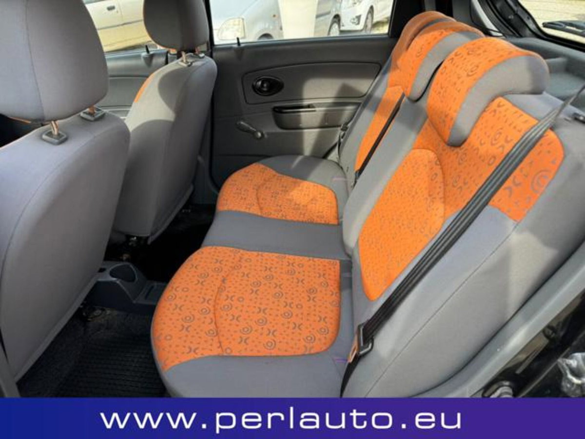 Chevrolet Matiz 800 SE Chic (13)