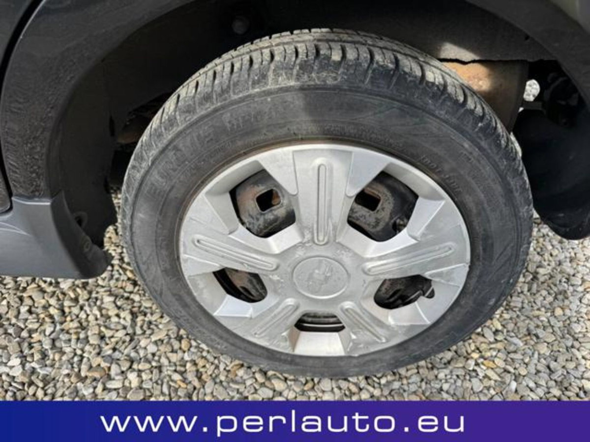 Chevrolet Matiz 800 SE Chic (15)