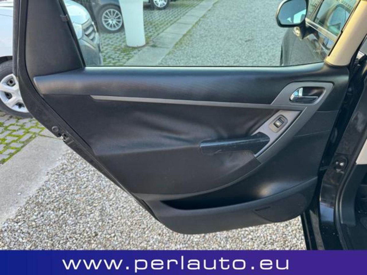 Citroen C4 Picasso 1.6 HDi 110 FAP Elegance (13)