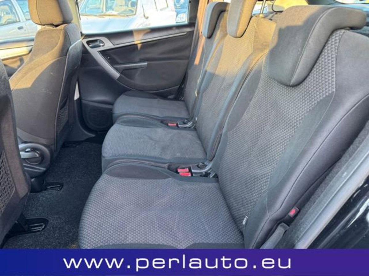 Citroen C4 Picasso 1.6 HDi 110 FAP Elegance (14)