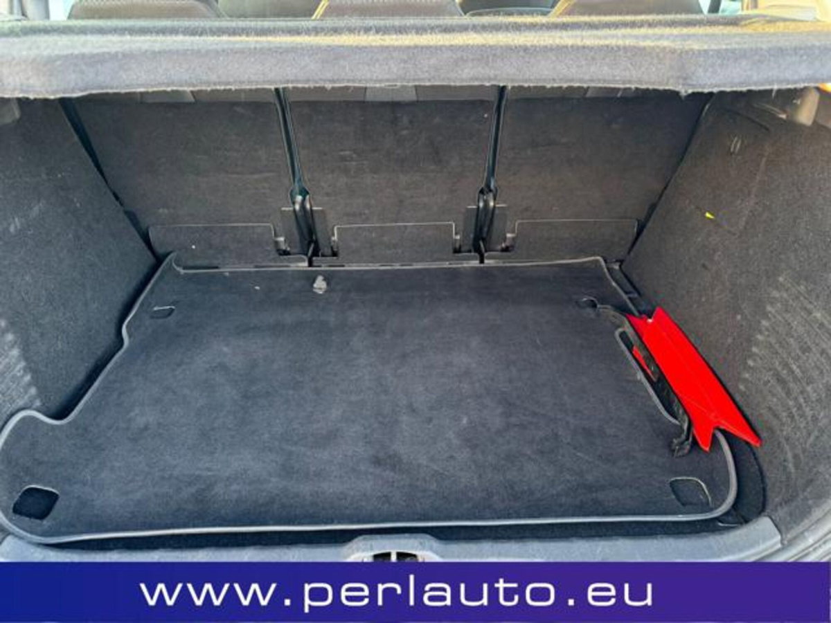 Citroen C4 Picasso 1.6 HDi 110 FAP Elegance (15)