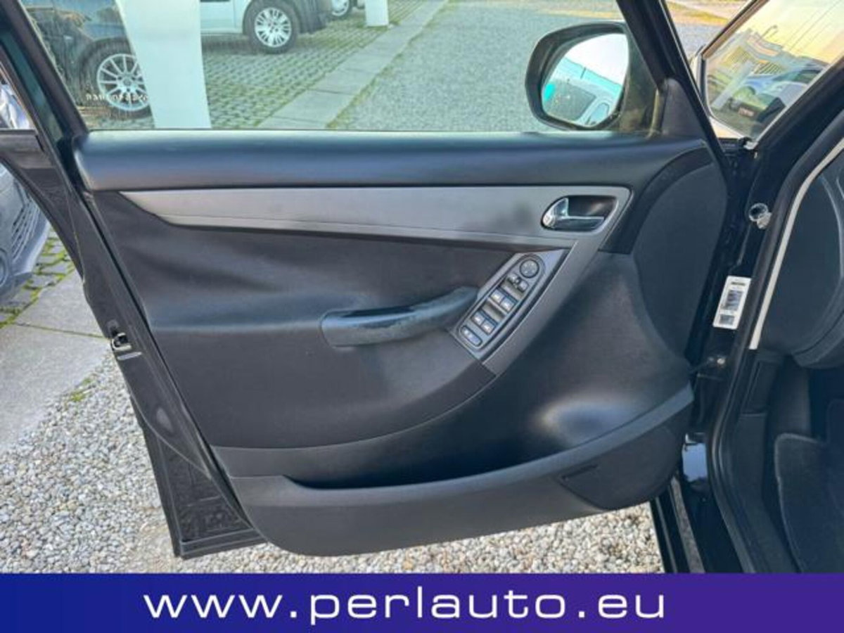 Citroen C4 Picasso 1.6 HDi 110 FAP Elegance (8)