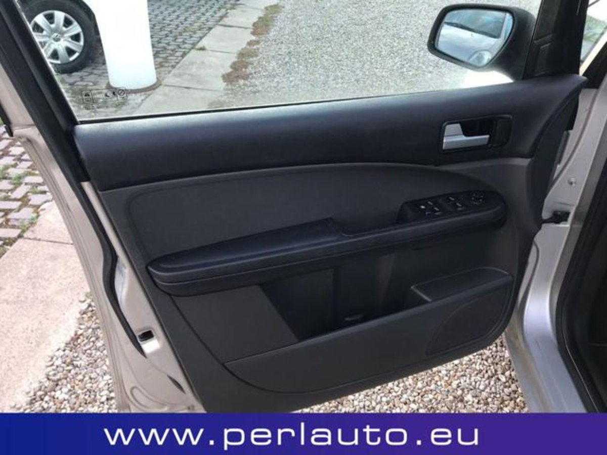 Ford Focus 1.6 TDCi (90CV) Ghia (5)