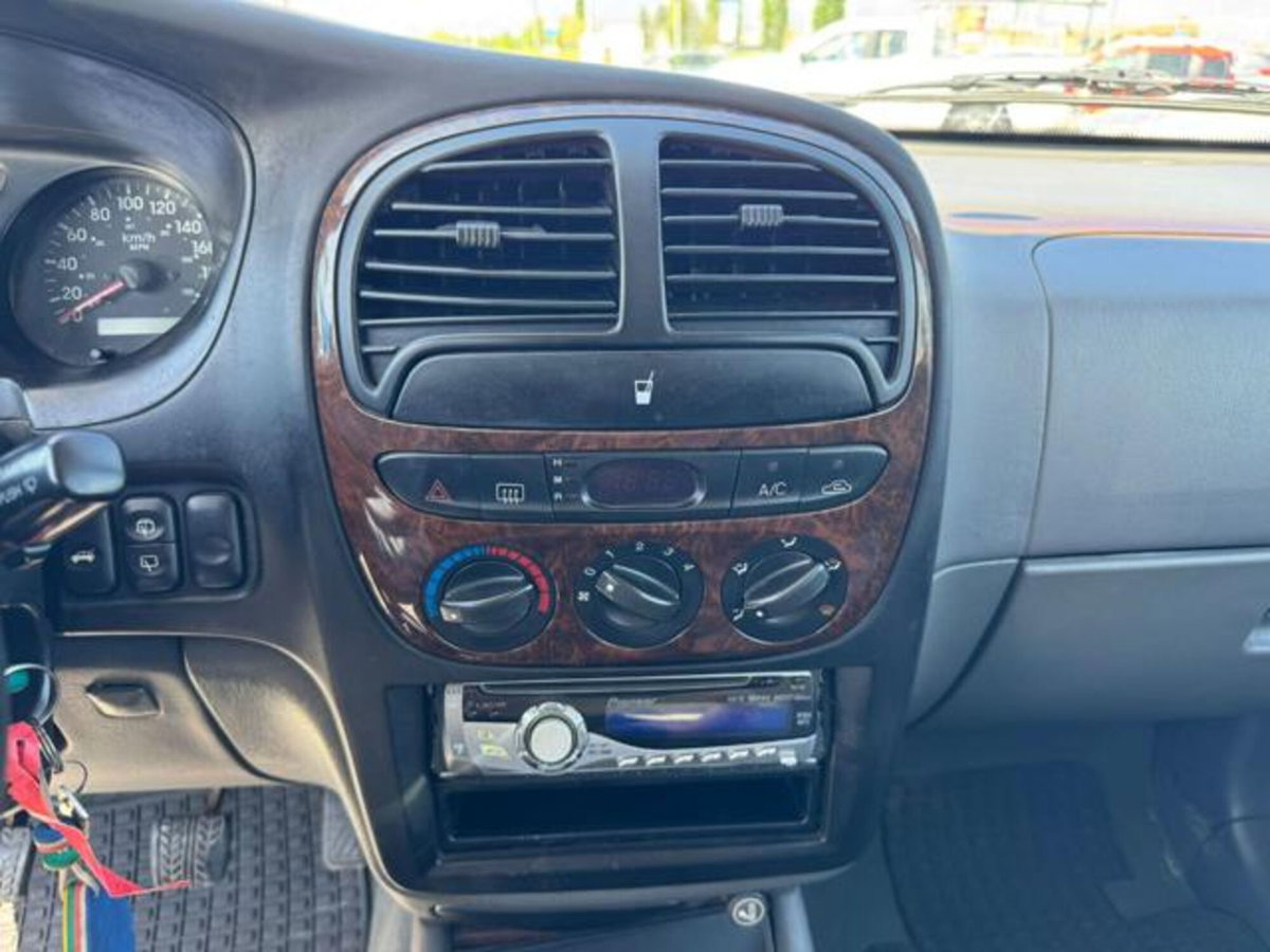 Kia Sportage 2.0i 16V cat Wag. 4x4 (9)