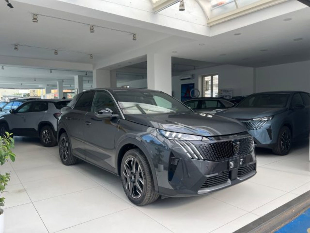 Peugeot 3008 1.2 hybrid GT Exclusive 145cv e-dcs6 (15)