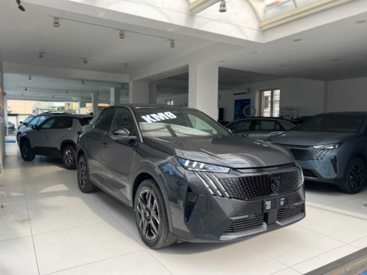 Peugeot 3008 1.2 hybrid GT Exclusive 145cv e-dcs6 (5)