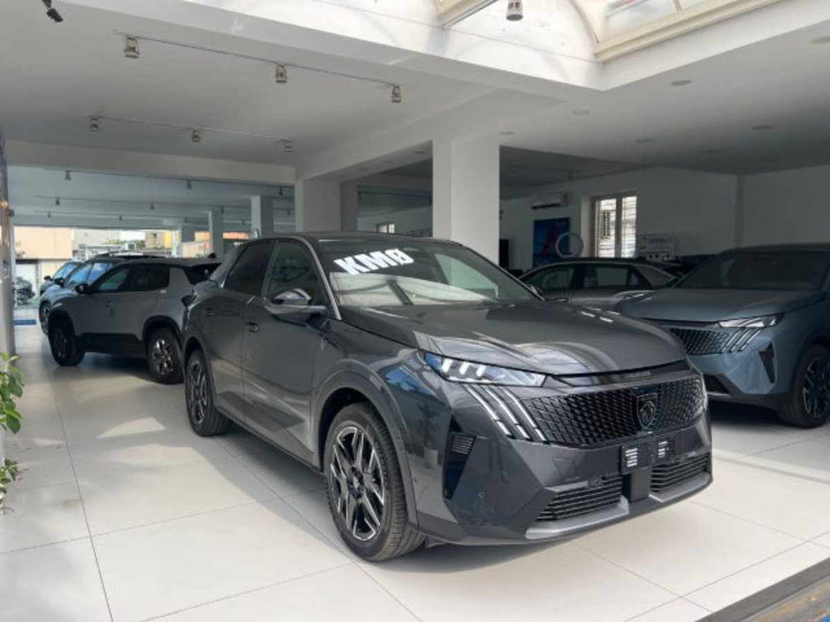 Peugeot 3008 1.2 hybrid GT Exclusive 145cv e-dcs6 (6)