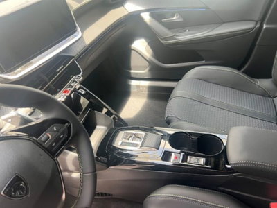 Peugeot 2008 50 kWh GT (17)